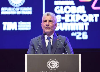 İhracatta yeni hedef açıklandı: Program dönemi sonunda 450 milyar dolar