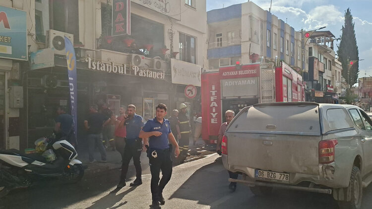 Adıyaman’da pastanede çıkan yangın söndürüldü