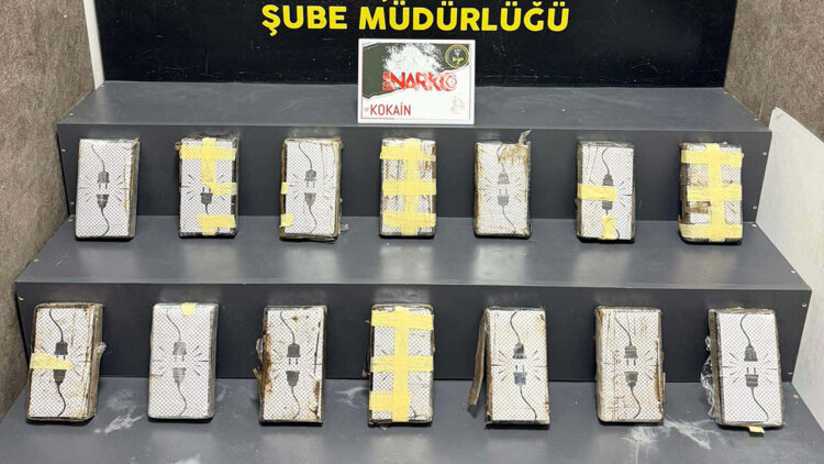 İzmir'de uyuşturucu operasyonu: 2 tutuklama