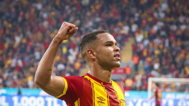 Göztepe'de Juan kaldığı yerden devam: Yine gol yükünü çekti