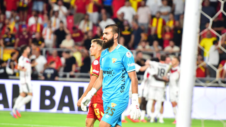 Göztepe’nin file bekçisi Luka Gugeshashvili taraftara tepkili: "Bugün yaptığınız şey taraftarlık değil"