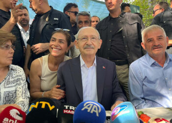Kılıçdaroğlu vatandaşlarla buluştu: "Hukukun egemen olduğu bir devlet istiyoruz"