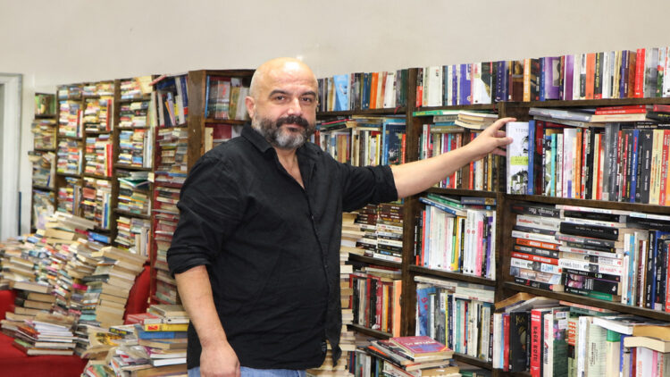 Yılların sahafından umutlu açıklama: "Kitabın yerini dijital dünya tutmayacak"