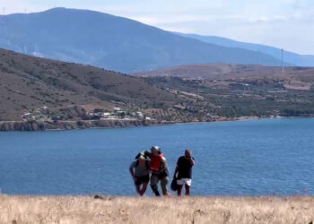 Koyun Adası'nda tekne batma tehlikesi geçirip karaya oturdu: 2 kişi kurtarıldı