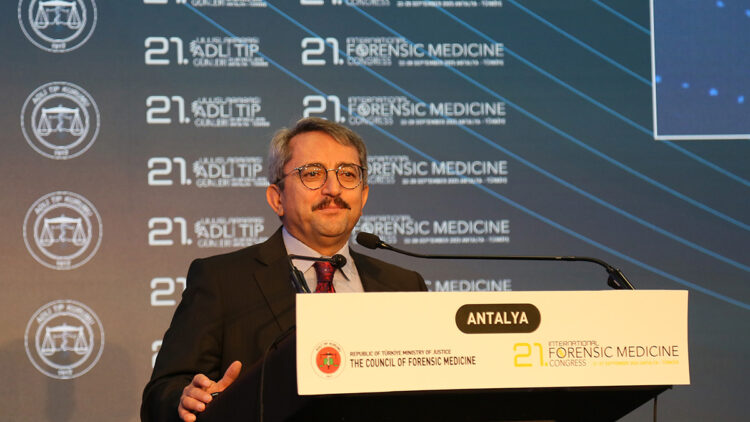 Lohusalık psikozu, ceza ehliyeti bakımından ele alındı: "Gündemde tutulması gereken ciddi bir sorun"