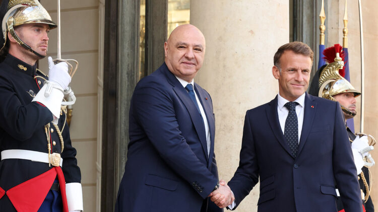 Lübnan Cumhurbaşkanı Avn, Fransa Cumhurbaşkanı Macron ile görüştü