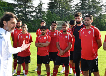 Depremin yaralarını sarmaya çalışan Malatya'da tek profesyonel futbol takımı kaldı