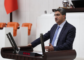 DEVA Partisi’nden evde eğitim çağrısı: Öğretmen eksikliği giderilsin