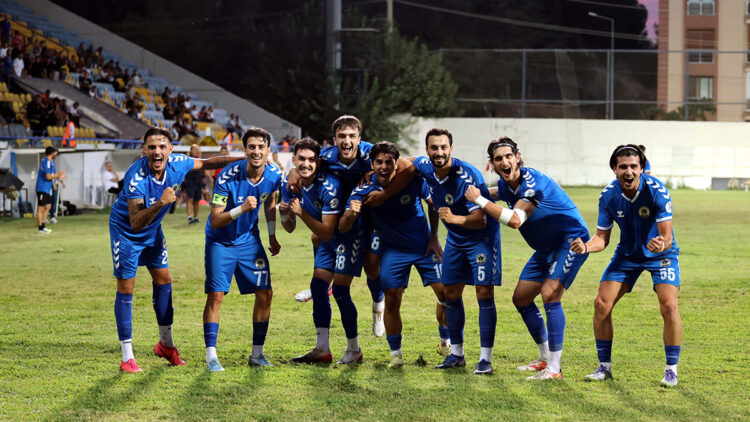 Menemen FK hayata döndü: 3'üncü haftada kendine geldi