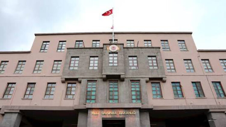 MSB, İzmir'in düşman işgalinden kurtuluşunun 104'üncü yıl dönümünü kutladı