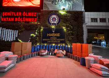 Esenyurt’ta uyuşturucu operasyonu: 2 kişi gözaltına alındı