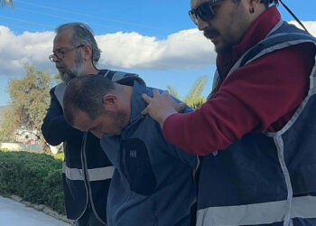 Boşanma aşamasındaki eşi Özlem'i öldürdü: 14 kez bıçaklamış, yere düşmesine rağmen durmamış