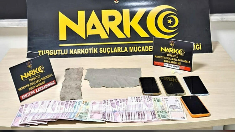 Peçeteye emdirilmiş uyuşturucuyla yakalanan 3 şüpheli tutuklandı