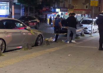 Esenler'de polise bıçakla saldırdığı öne sürülen şüpheli, bacağından vuruldu