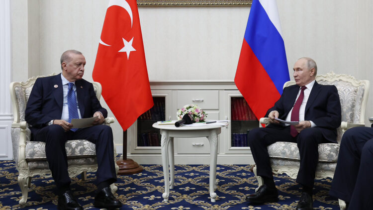 Cumhurbaşkanı Erdoğan, Rusya Devlet Başkanı Putin ile bir araya geldi
