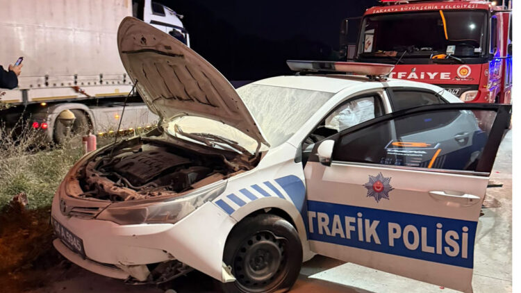 Radar görevi yapan polis aracına çarpan TIR'ın sürücüsü ağır yaralandı