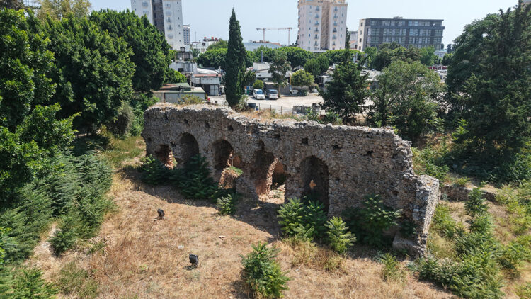 Antalya’da 1700 yıllık Roma Hamamı yıllara meydan okuyor