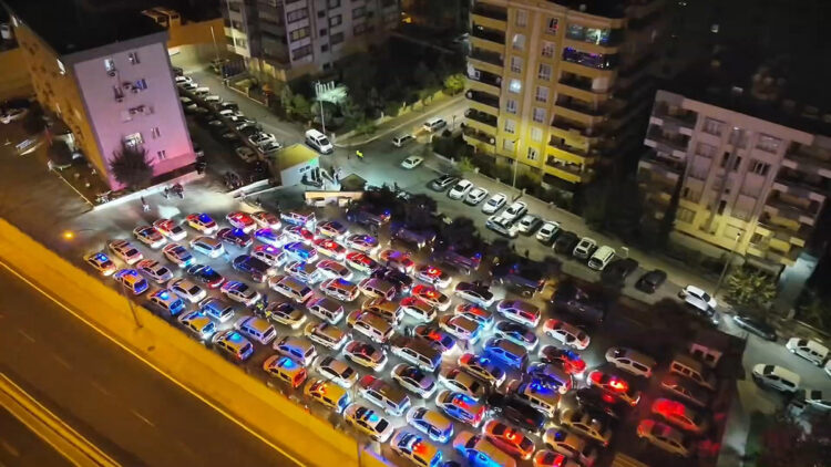 Şanlıurfa'da silah kaçakçılığı operasyonu; 16 gözaltı