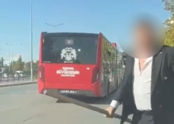 Trafikte tartıştığı sürücüye sopayla saldırmaya kalkıştı: 380 bin TL ceza kesildi