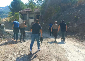 Çay bahçesindeki saldırının şüphelisi Spil Dağı çevresinde yakalandı: Uyarı ateşi yaptılar