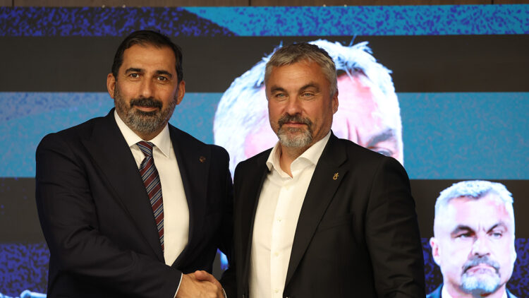 Trabzonspor’da teknik direktör Thomas Reis’e imzalar atıldı: "Salah'a serbestlik tanıyacağım"