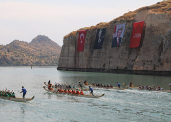 Gaziantep’te bu yıl 7’ncisi düzenlenen Uluslararası Rumkale Su Sporları Festivali, tarihi Rumkale’de gerçekleştirildi.