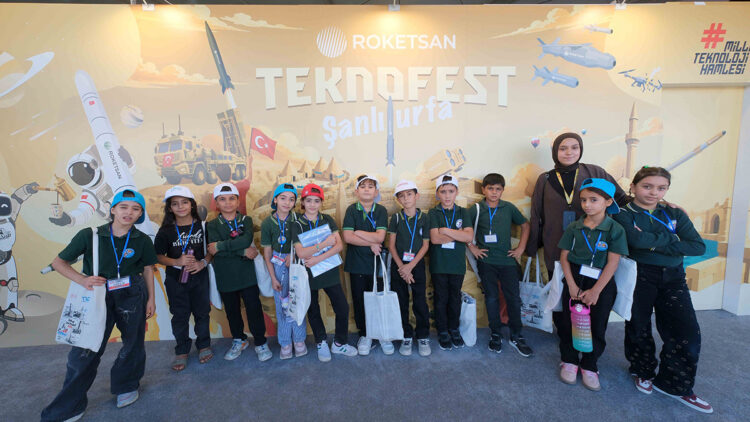 ROKETSAN, TEKNOFEST Güneydoğu’da gençleri savunma ve uzay teknolojileriyle buluşturuyor