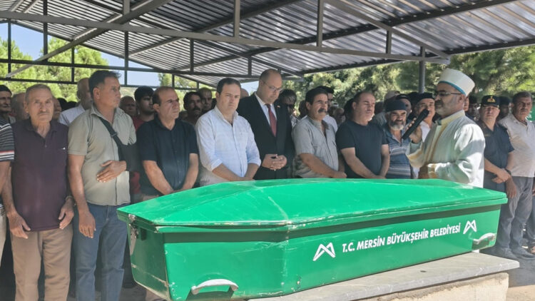 Girne açıklarındaki gemi kazasında hayatını kaybeden kadın toprağa verildi