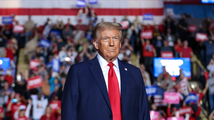Trump'tan Hürmüz Boğazı paylaşımı: "Petrol akışı yeniden yükselişte"