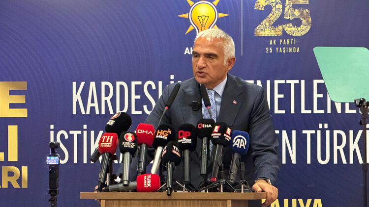 Turizm Bakanı turizm gelirlerini değerlendirdi: "Zirve mücadelemizi sürdüreceğiz"
