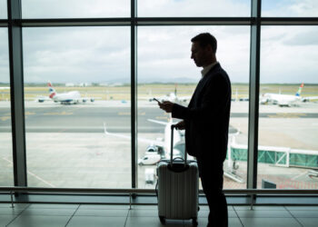 AJet, Londra Stansted seferlerinde iptal ve gecikmeler yaşanıyor