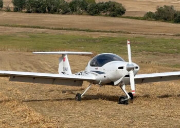 Tekirdağ'da eğitim uçağı, tarlaya zorunlu iniş yaptı