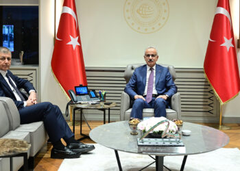 Abdulkadir Uraloğlu, İzmir Büyükşehir Belediye Başkanı Tugay'ı kabul etti
