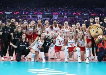 Filenin Sultanları finalde: Sırbistan’ı set vermeden devirdi