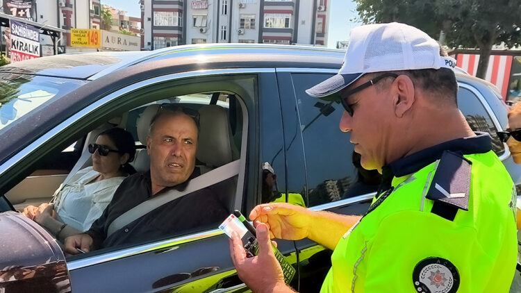 Yayaya yol vermediği gerekçesiyle ceza kesilen sürücü, görüntüye rağmen ikna olmadı
