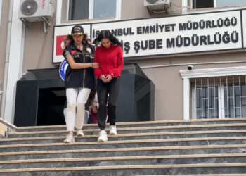Beylikdüzü'nde dev hırsızlık zanlıları yakalandı: 1 milyon 500 bin lira değerinde ziynet eşyası çalmışlardı