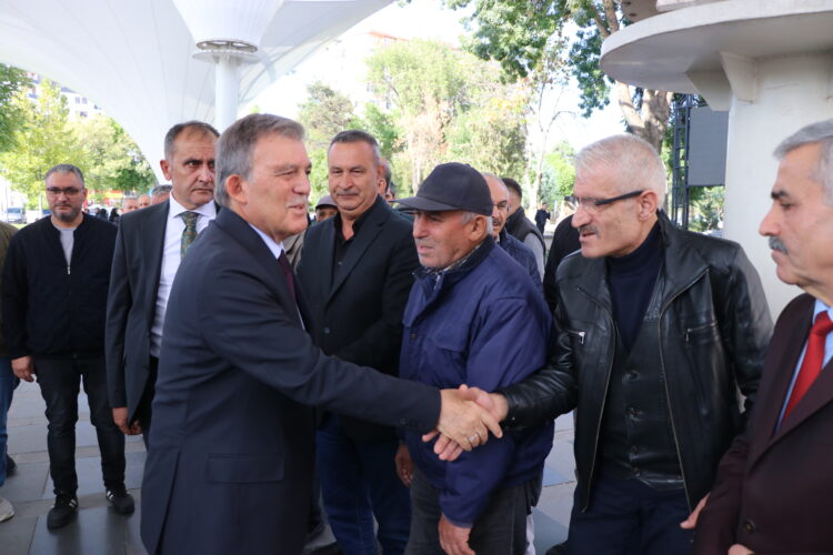 11’inci Cumhurbaşkanı Abdullah Gül, amcasının cenazesine katıldı
