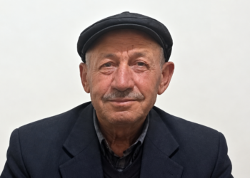 Devrilen traktörün sürücüsü ile yanındaki eşi öldü