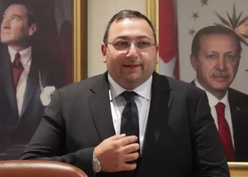 Üsküdar Belediye Başkan Vekili Dündar Ziya Gültekin trafik kazasında hayatını kaybetti!
