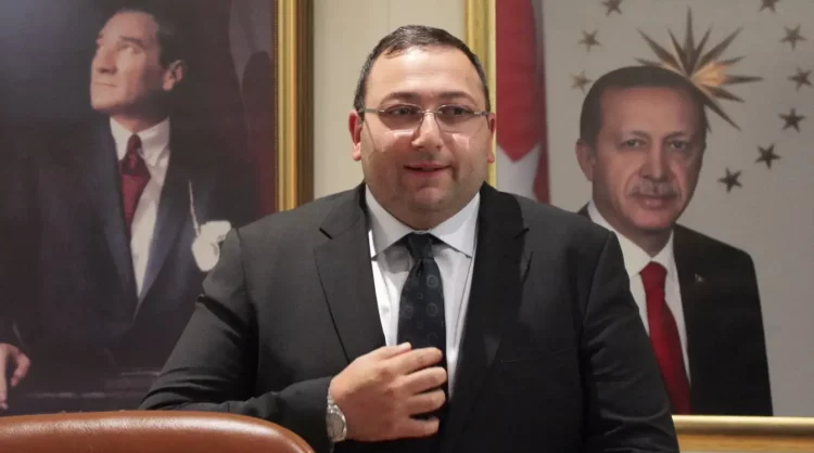 Üsküdar Belediye Başkan Vekili Dündar Ziya Gültekin trafik kazasında hayatını kaybetti!