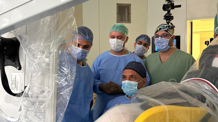 Prostat ameliyatlarında yeni dönem! Türkiye'de ilk kez su jeti teknolojisi kullanıldı