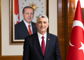 Bakan Bolat, otomotiv sektörü temsilcileri ile bir araya geldi