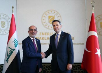 Bakan Bayraktar, Irak Petrol Bakanı Hüdeyir ile bir araya geldi