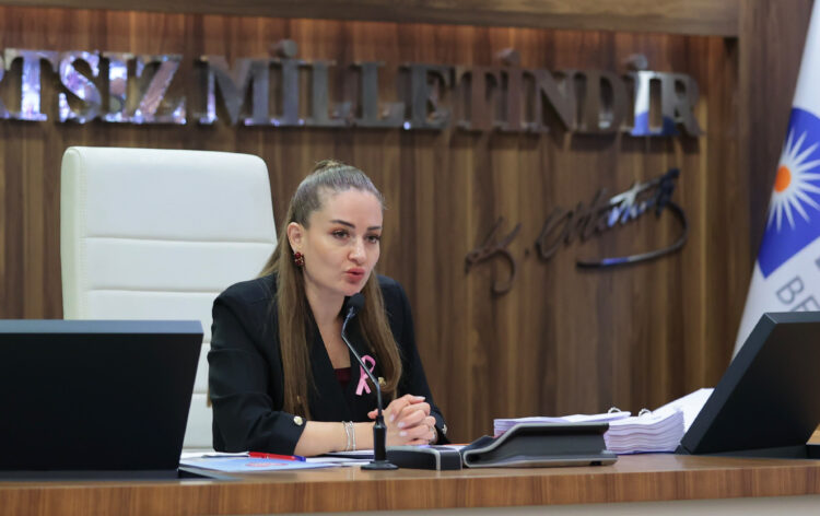 Büşra Özdemir’den AK Parti’ye geçeceği iddialarına yanıt: “Artık çok yorucu olmaya başladı”