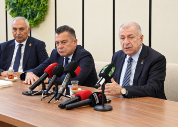 “Türkiye'nin ekonomik sorunları ancak iktidarın değişmesiyle çözülebilir”
