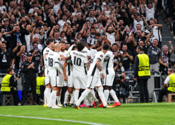 Beşiktaş-Kocaelispor maçında tribünden attığı su bardağı futbolcuya gelmişti: Taraftara tutuklama talebi