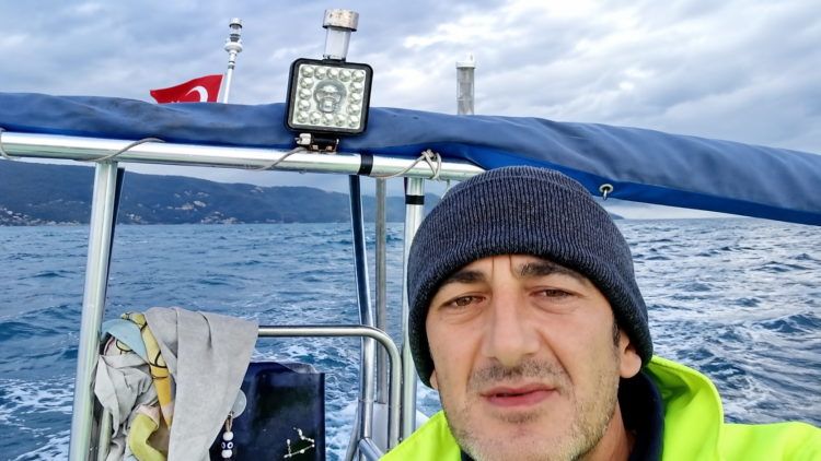 Balık tutmak için açıldığı denizde kaybolan madenciyi arama çalışmaları sürüyor