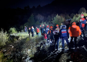 Isparta’da kanyonda kaybolan 14 kişilik İHH ekibinden acı haber! 1 ölü, 13 kişi mahsur