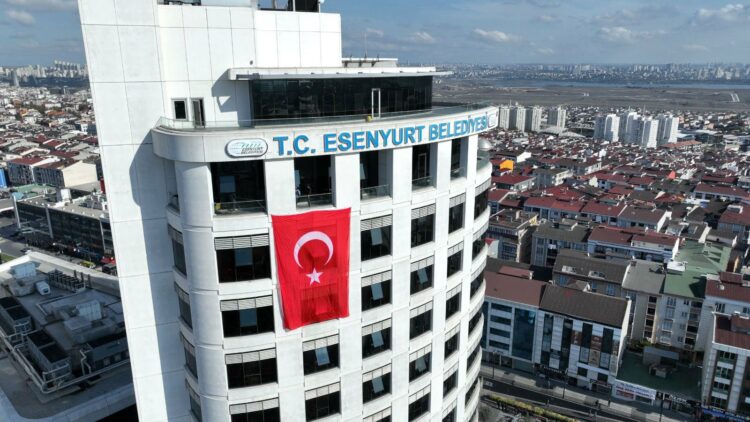 Esenyurt Belediyesi soruşturmasında 17 şüpheli gözaltına alındı