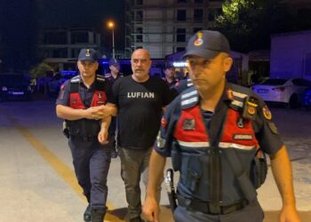 Yönetmen Ezel Akay ve tutuklu kardeşinin uyuşturucu testleri pozitif çıktı